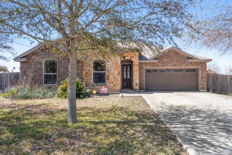 1233 Magnolia Street Uvalde TX 78801