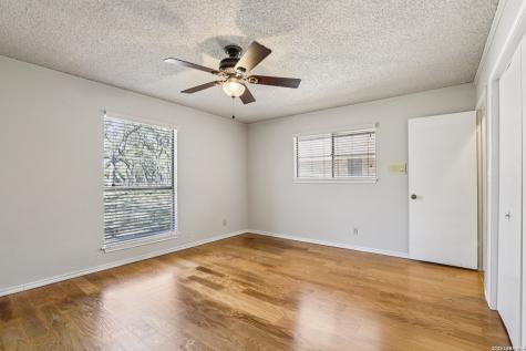 11810 Thoroughbred San Antonio TX 78253