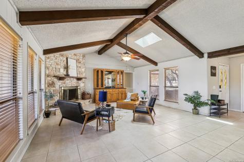 11810 Thoroughbred San Antonio TX 78253