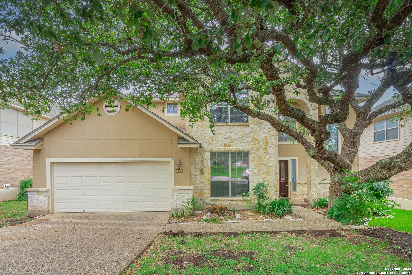 19526 Gran Roble San Antonio TX 78258