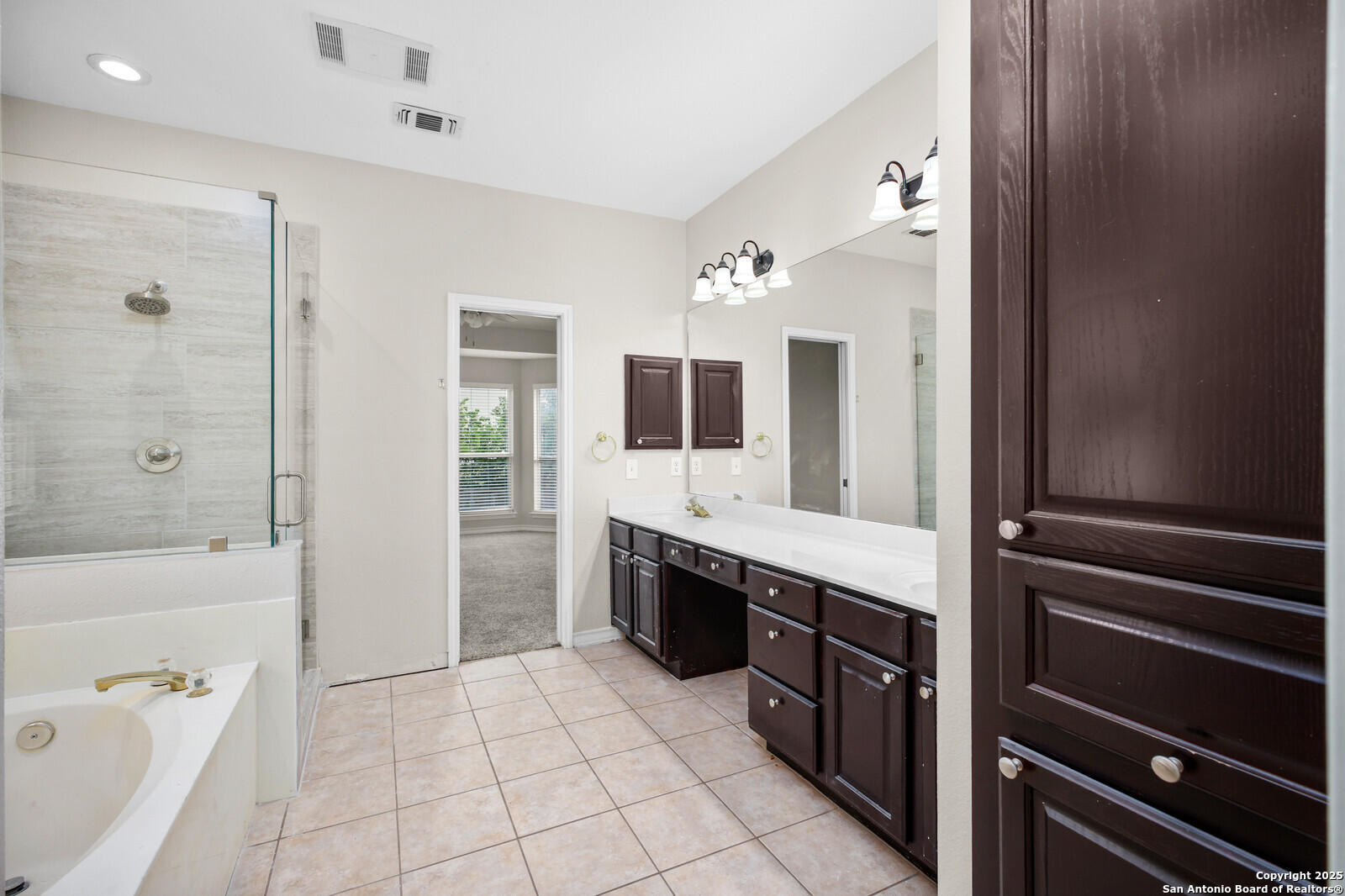 18127 Brookwood Forest San Antonio TX 78258