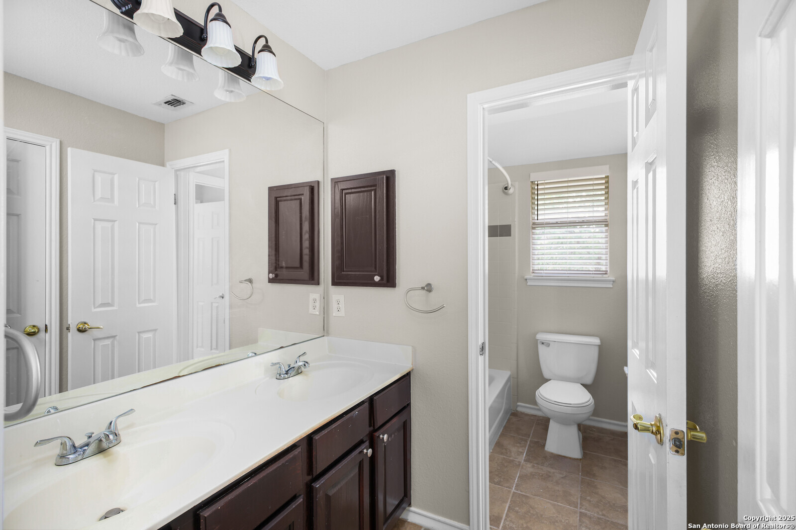 18127 Brookwood Forest San Antonio TX 78258