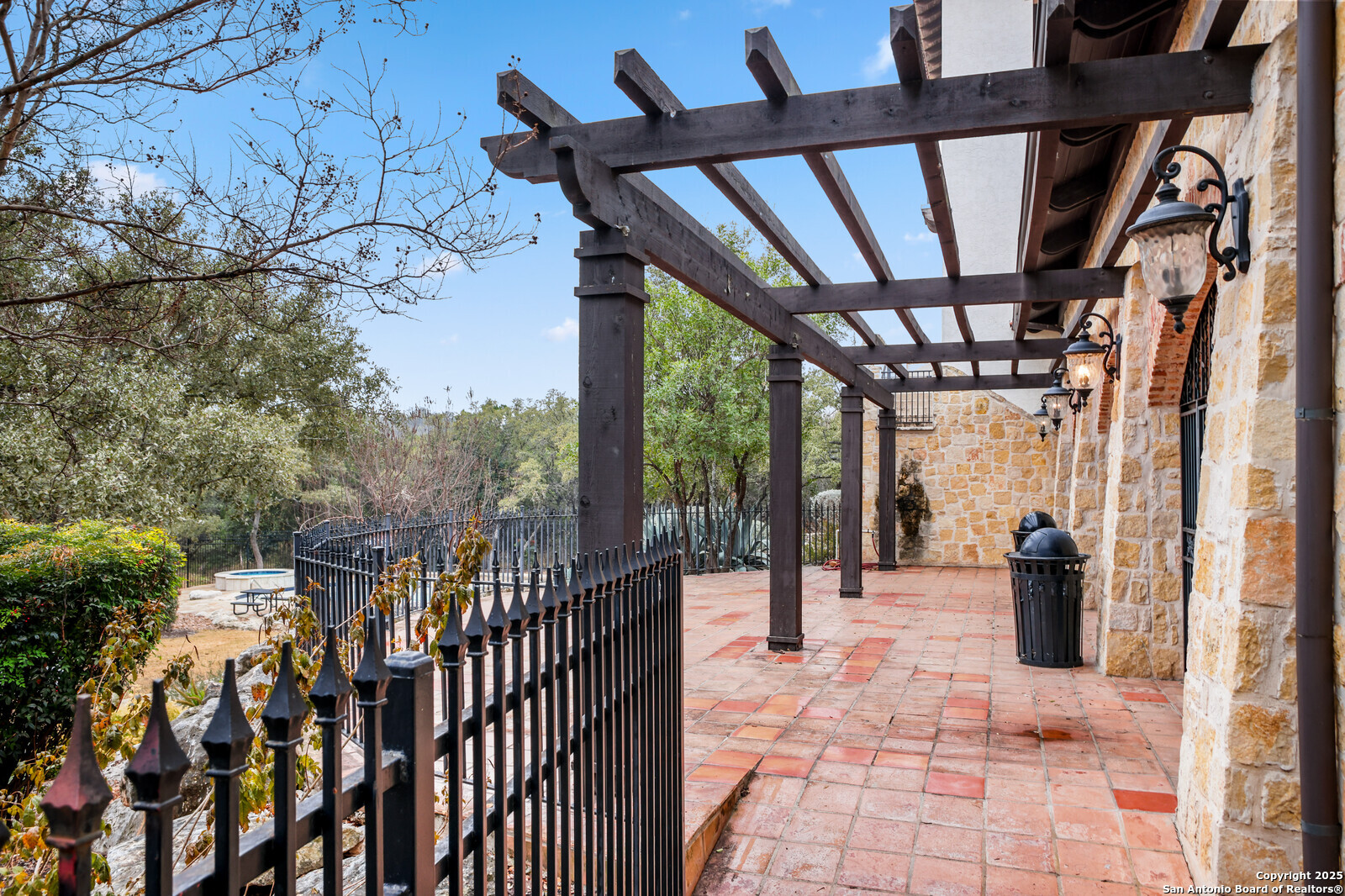 18127 Brookwood Forest San Antonio TX 78258