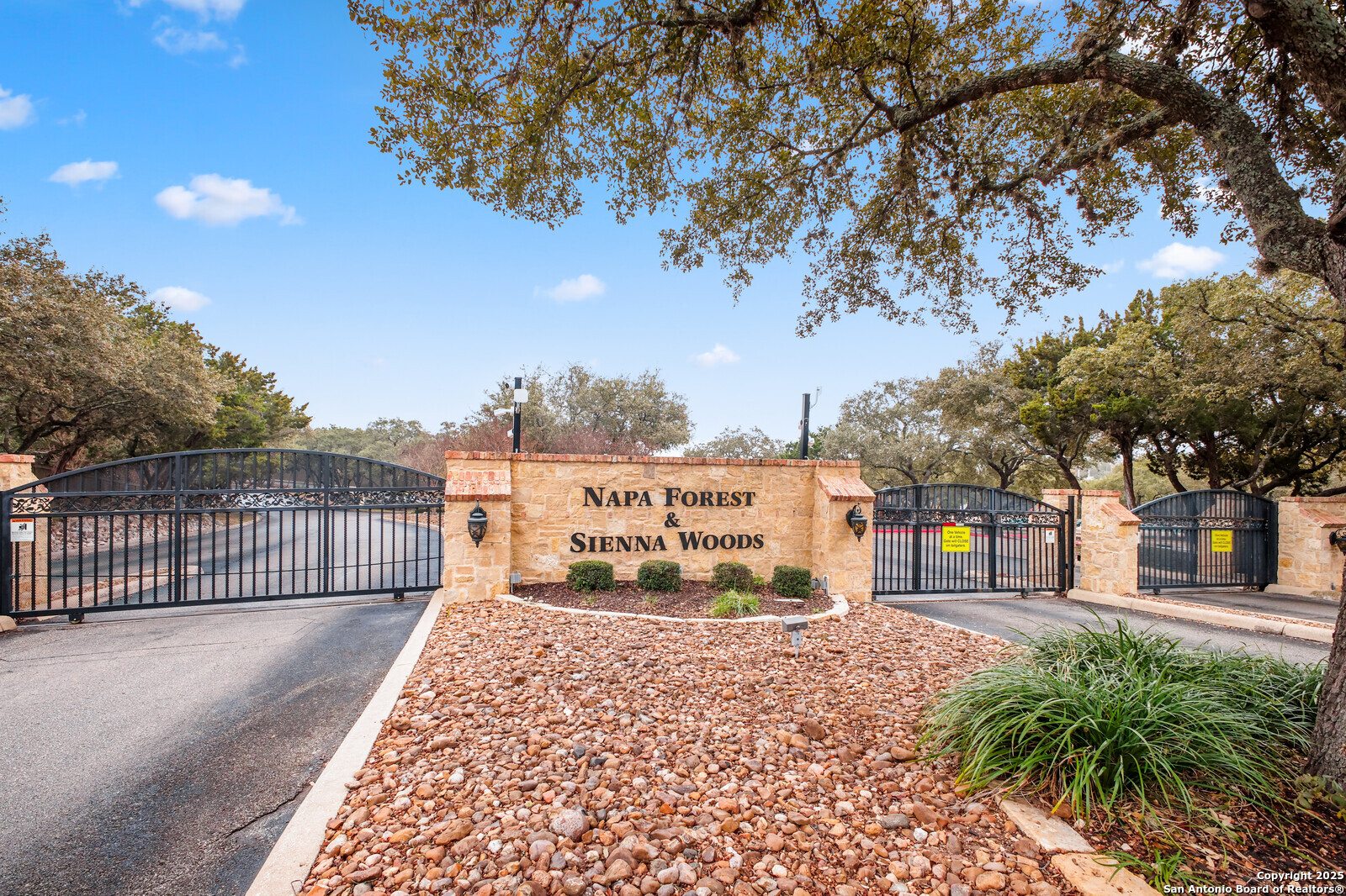 18127 Brookwood Forest San Antonio TX 78258