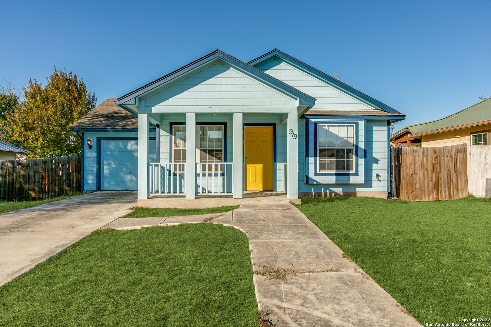 919 Carmel Place San Antonio TX 78201