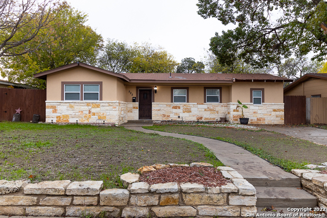 522 Hillwood Drive San Antonio TX 78213
