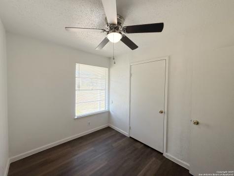 115 Morning Valley San Antonio TX 78227