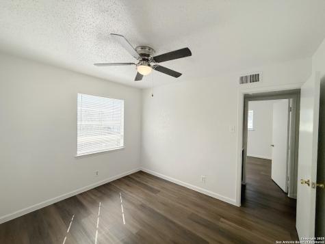 115 Morning Valley San Antonio TX 78227