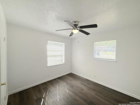 115 Morning Valley San Antonio TX 78227