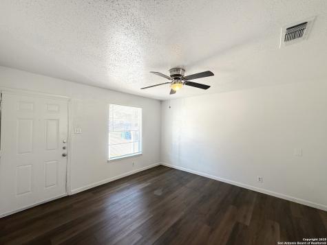 115 Morning Valley San Antonio TX 78227