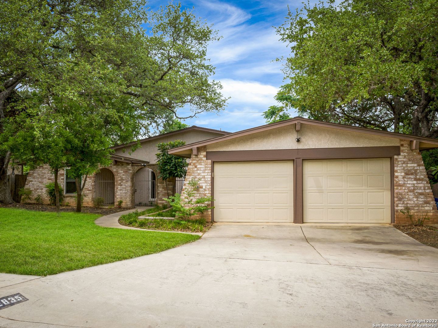2835 Low Oak Street San Antonio TX 78232