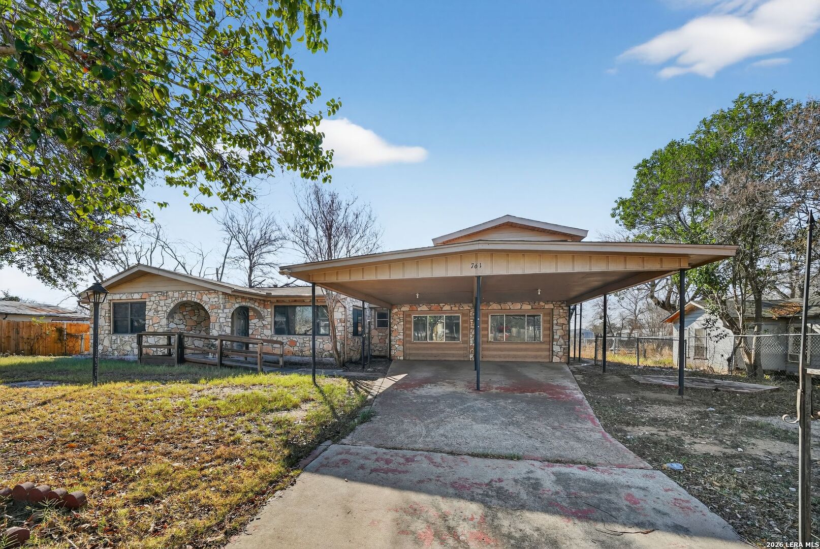 761 Avenue F Poteet TX 78065