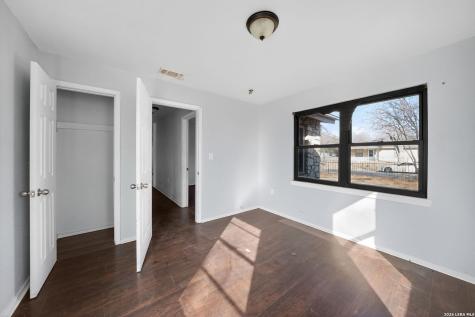 761 Avenue F Poteet TX 78065