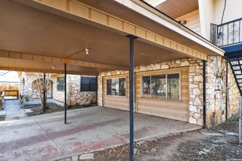 761 Avenue F Poteet TX 78065