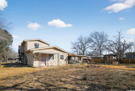761 Avenue F Poteet TX 78065