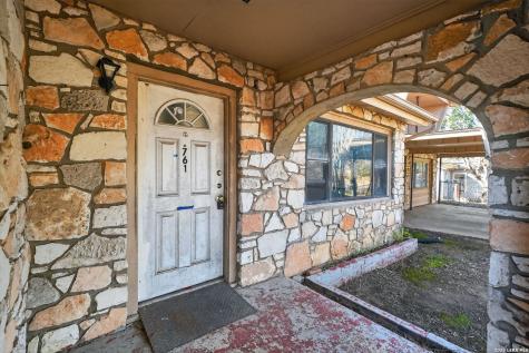 761 Avenue F Poteet TX 78065