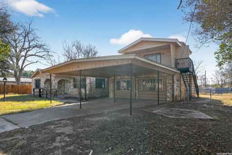 761 Avenue F Poteet TX 78065