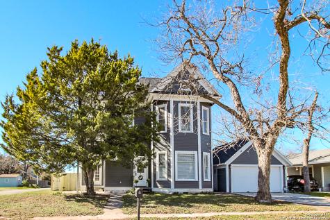 400 N Bowie Street Seguin TX 78155