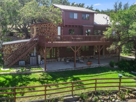 27728 Ramblewood Street San Antonio TX 78261