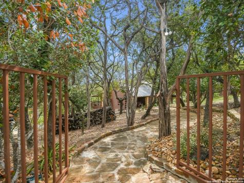 27728 Ramblewood Street San Antonio TX 78261