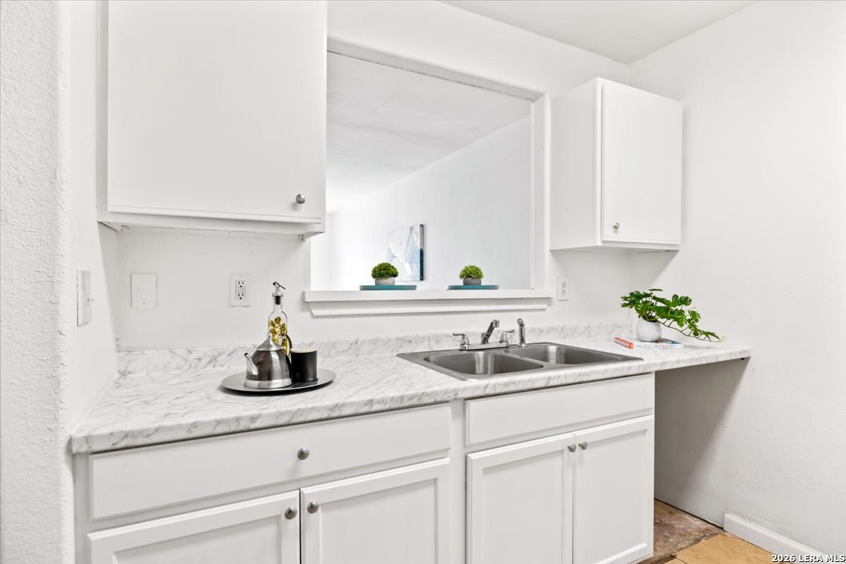 3510 Candleglenn San Antonio TX 78244