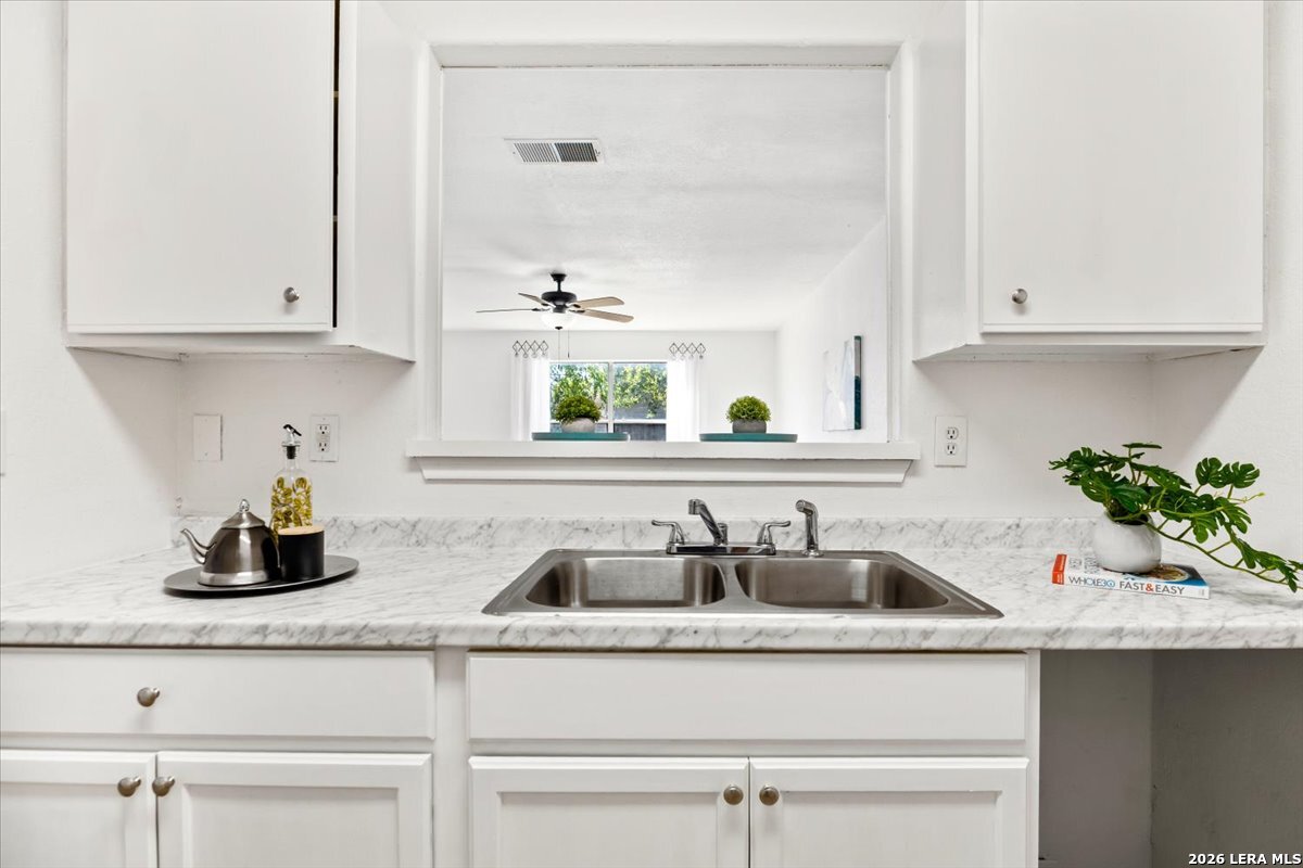 3510 Candleglenn San Antonio TX 78244