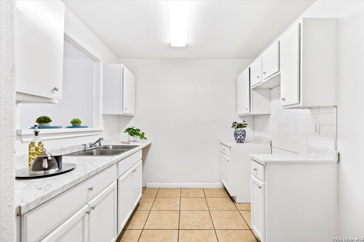 3510 Candleglenn San Antonio TX 78244