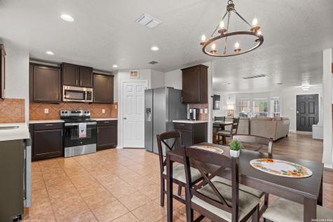 5406 Duke Field San Antonio TX 78227