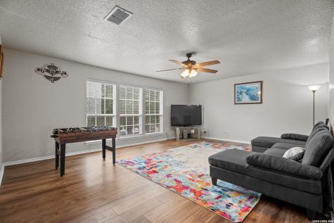 5406 Duke Field San Antonio TX 78227