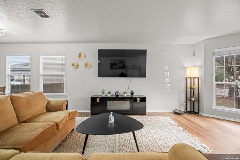 5406 Duke Field San Antonio TX 78227