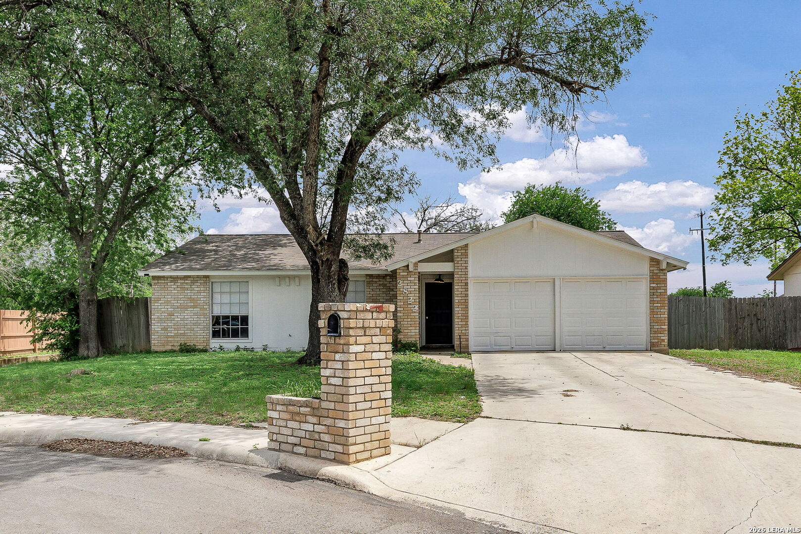 2822 Meadow River Street San Antonio TX 78251
