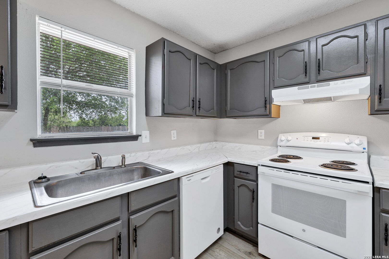2822 Meadow River Street San Antonio TX 78251