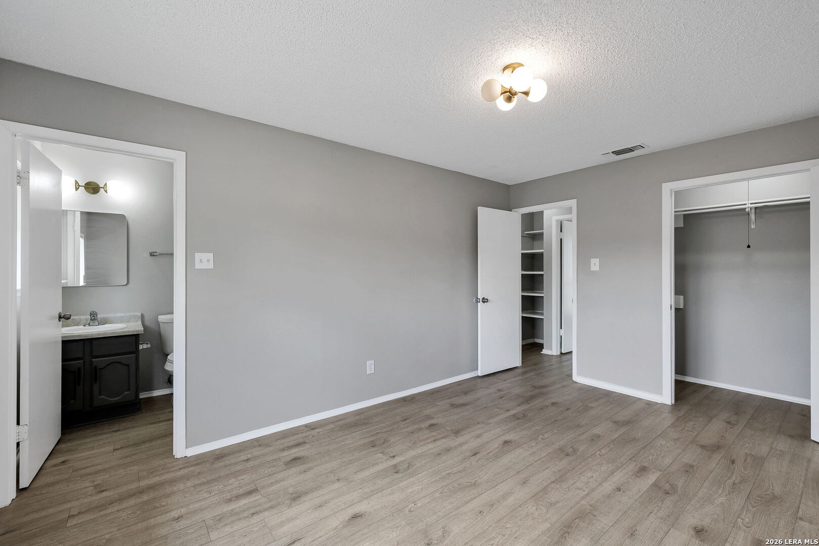 2822 Meadow River Street San Antonio TX 78251