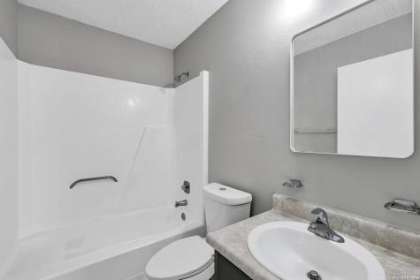 2822 Meadow River Street San Antonio TX 78251