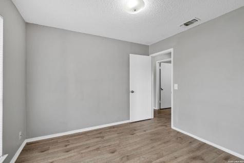 2822 Meadow River Street San Antonio TX 78251