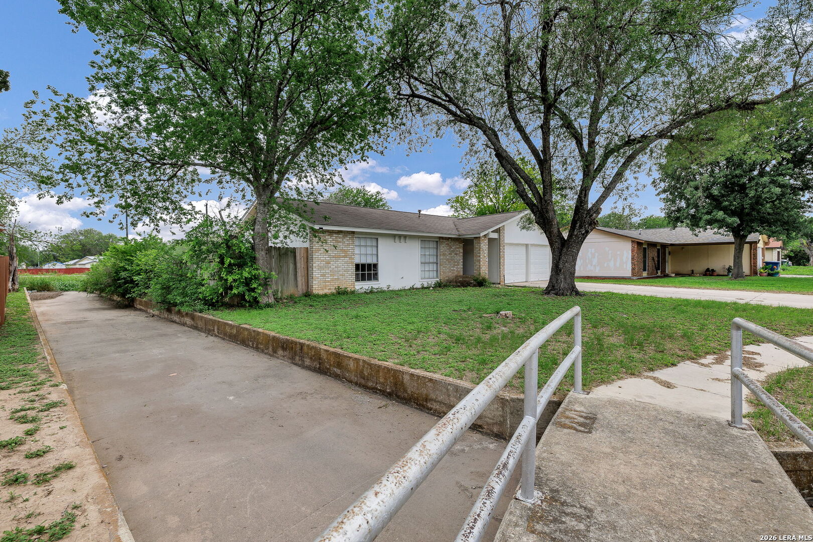 2822 Meadow River Street San Antonio TX 78251