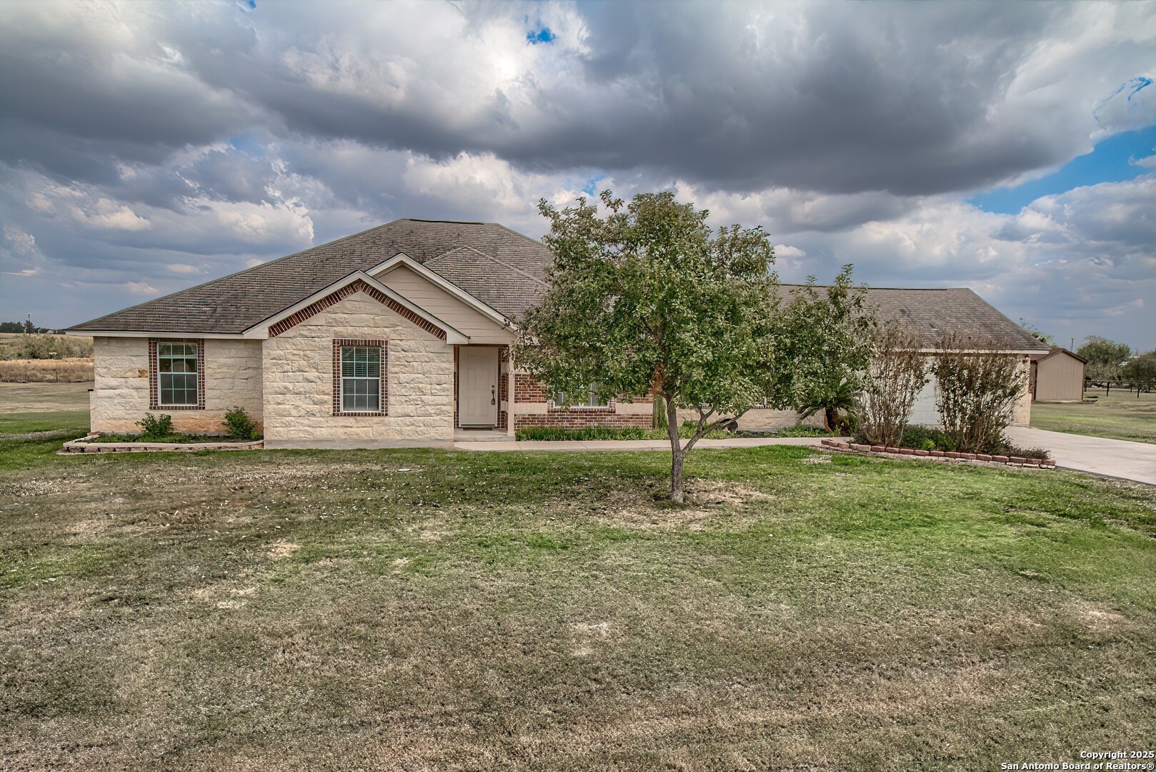 123 Colette Marion TX 78124