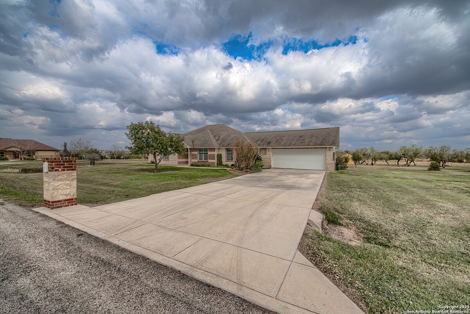 123 Colette Marion TX 78124