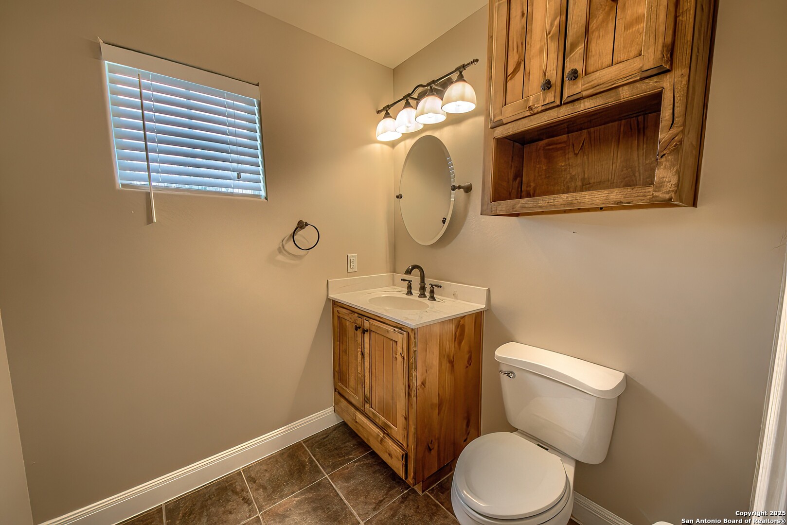 123 Colette Marion TX 78124