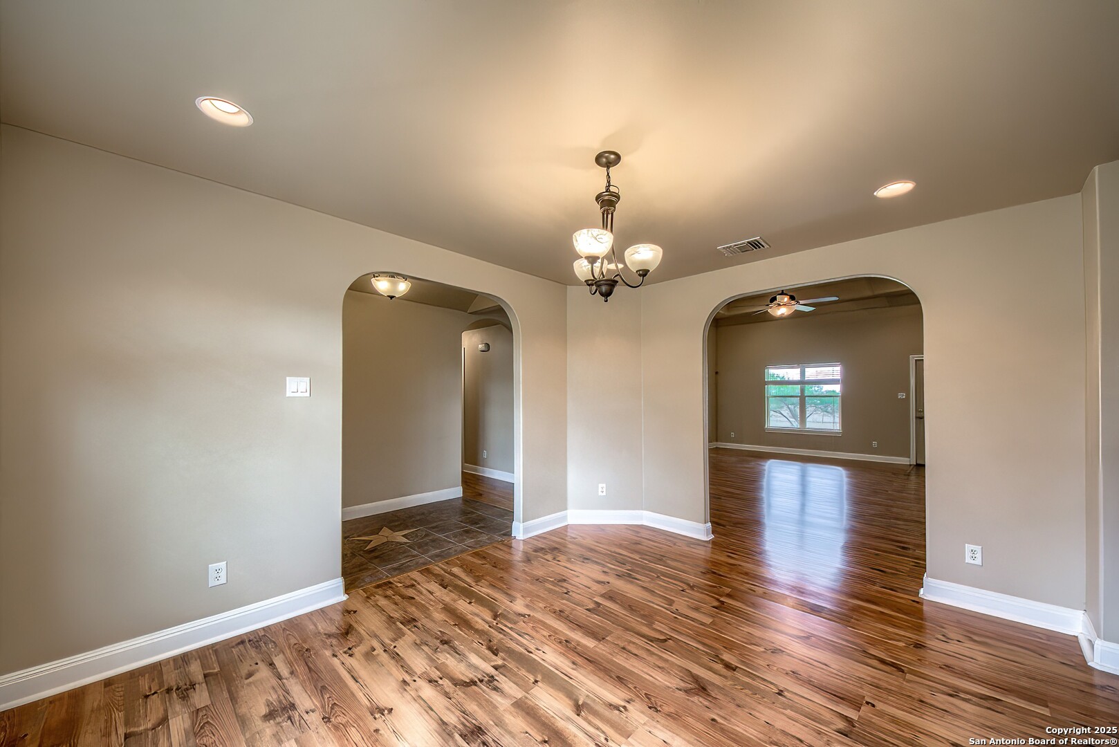 123 Colette Marion TX 78124