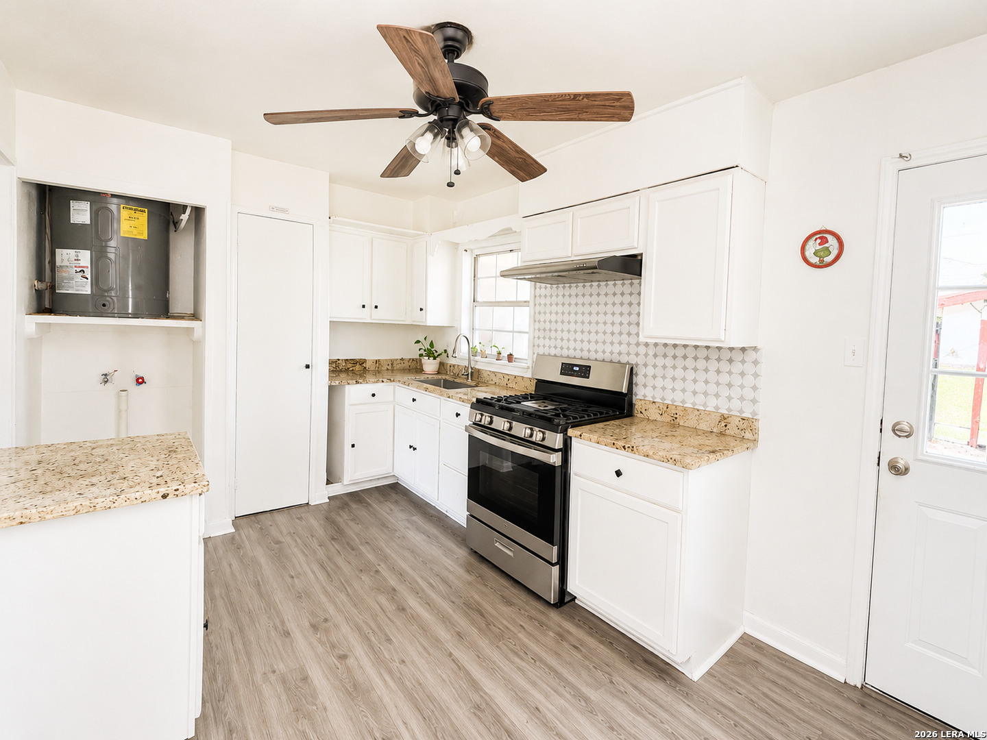 914 Glamis Avenue San Antonio TX 78223