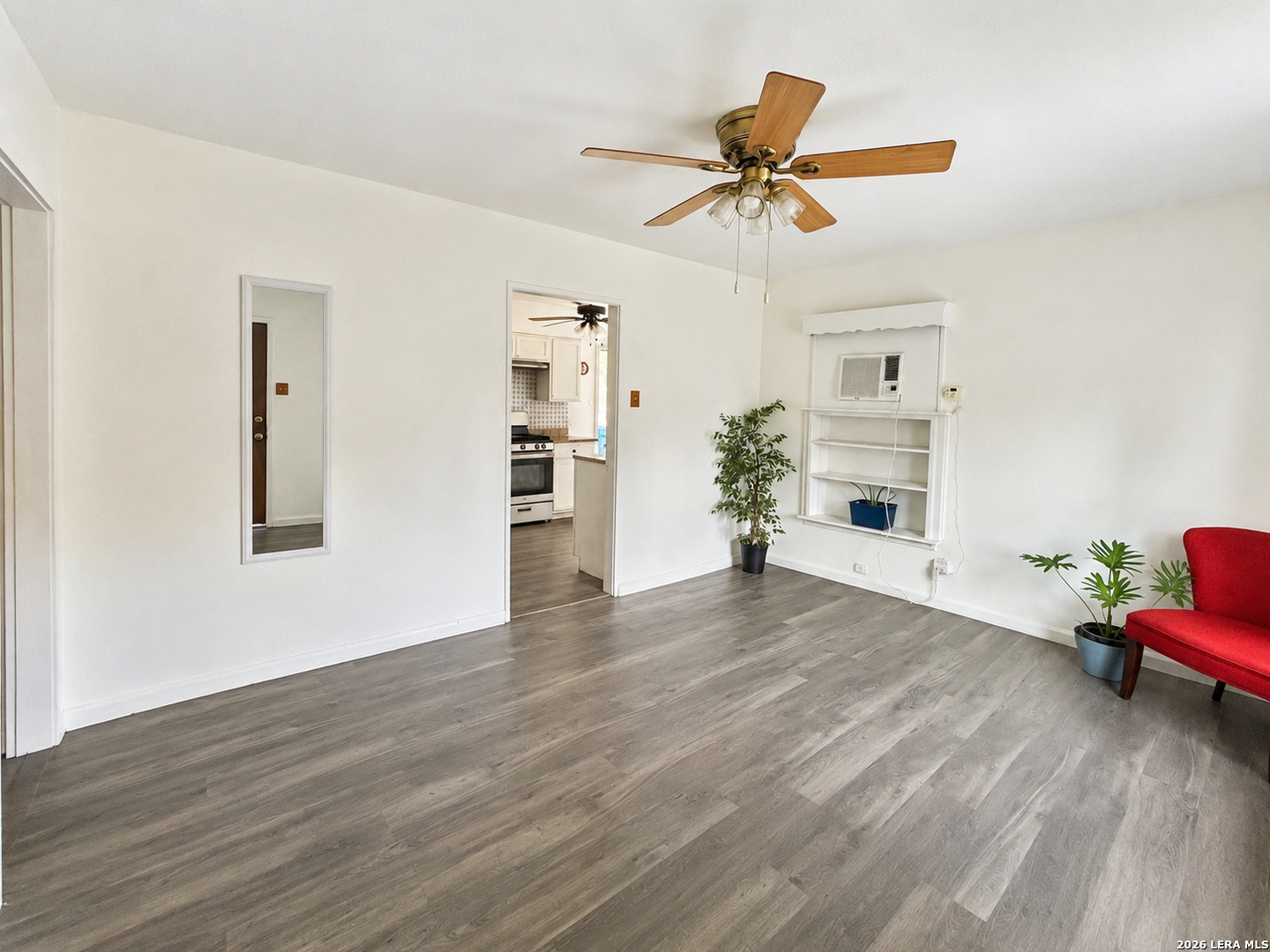 914 Glamis Avenue San Antonio TX 78223