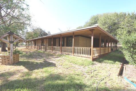 606 Fm 3432 La Vernia TX 78121