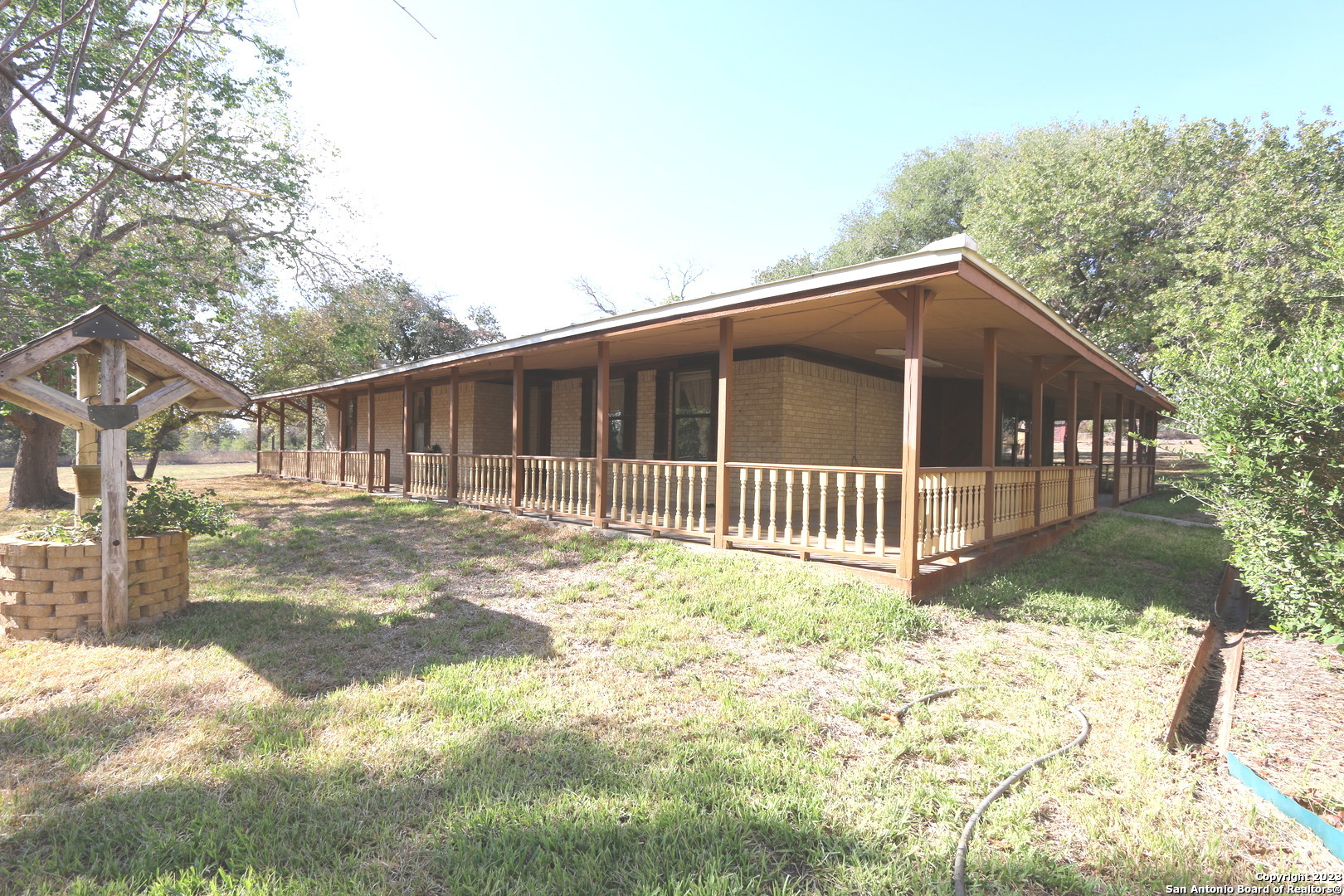 606 Fm 3432 La Vernia TX 78121
