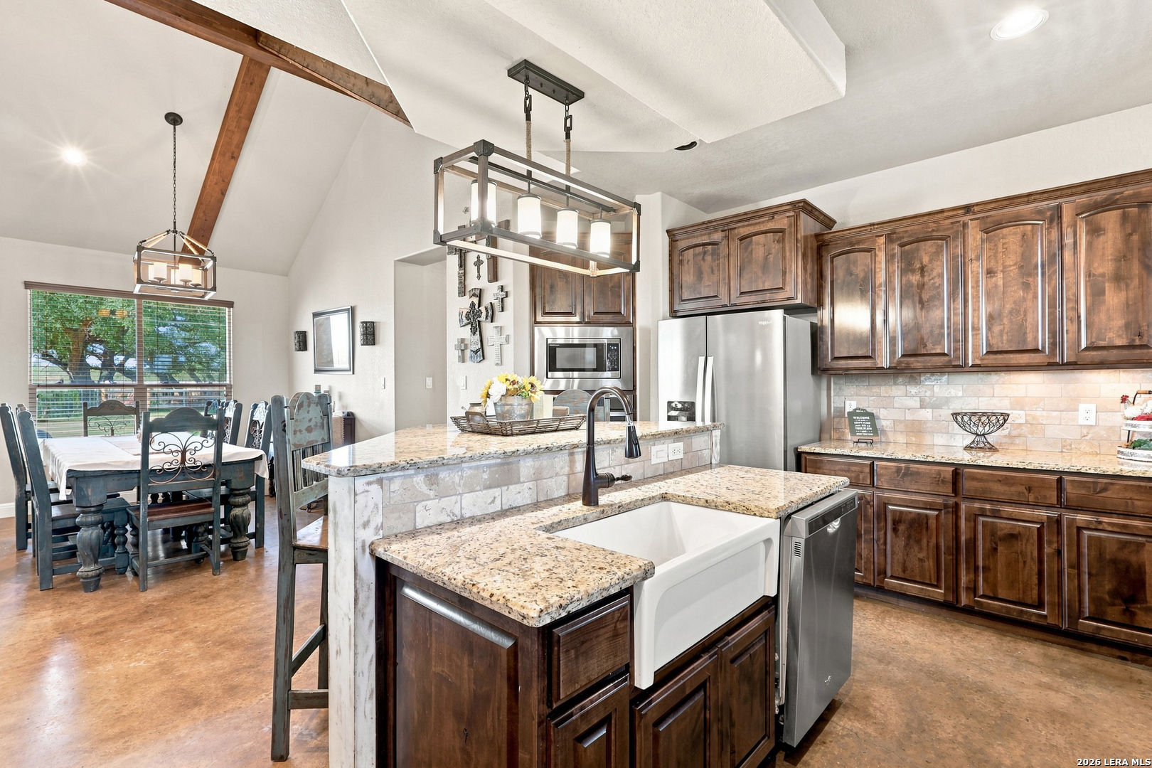 1250 County Road 304 Floresville TX 78114
