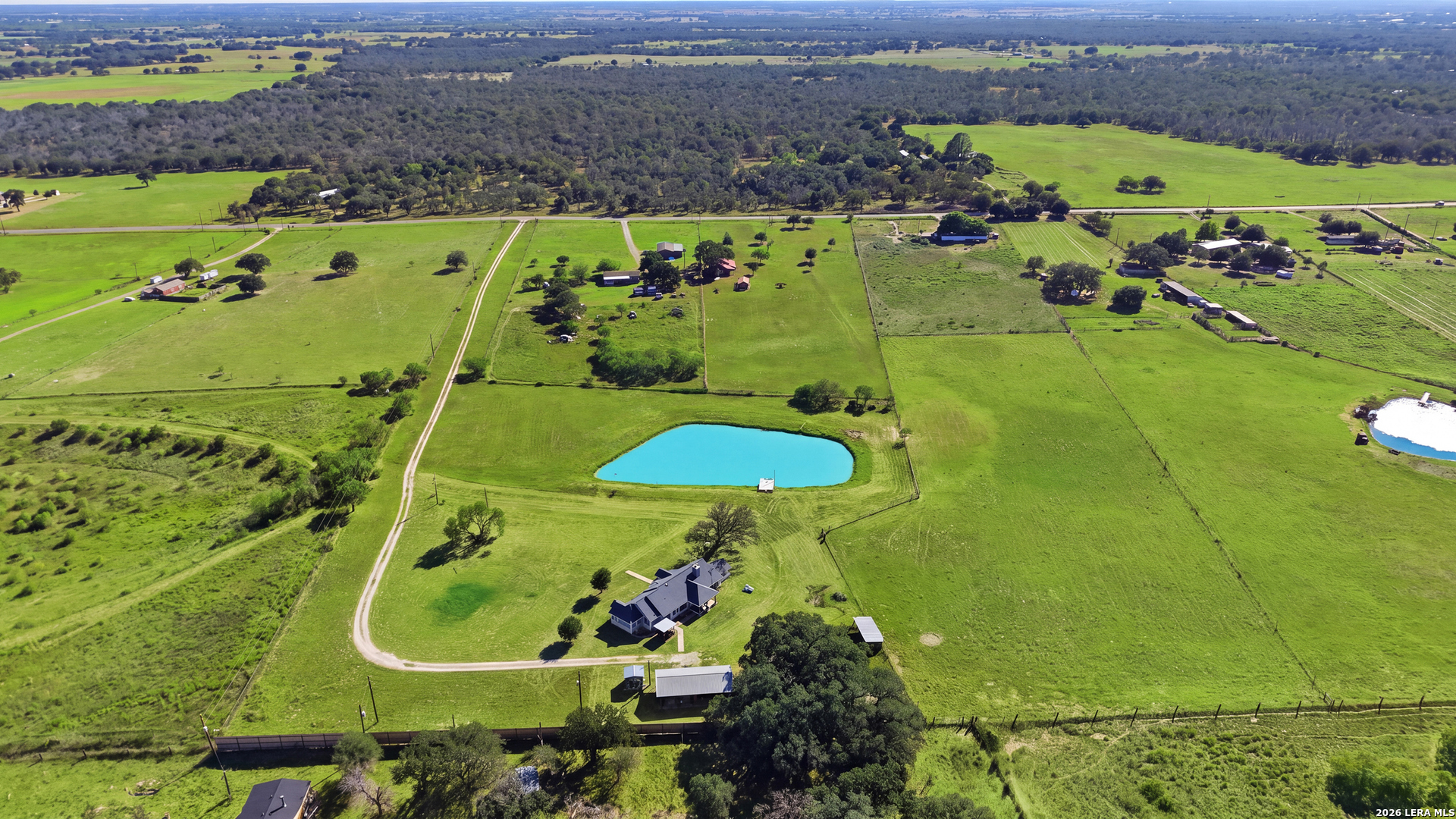 1250 County Road 304 Floresville TX 78114