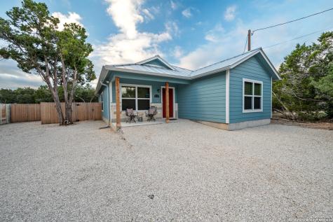 1290 Clearcreek Drive Canyon Lake TX 78133