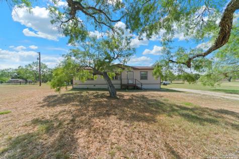 306 Homeridge Drive La Vernia TX 78121