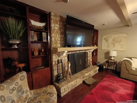 1401 Dezarae 4 San Antonio TX 78253