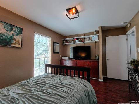 1401 Dezarae 4 San Antonio TX 78253